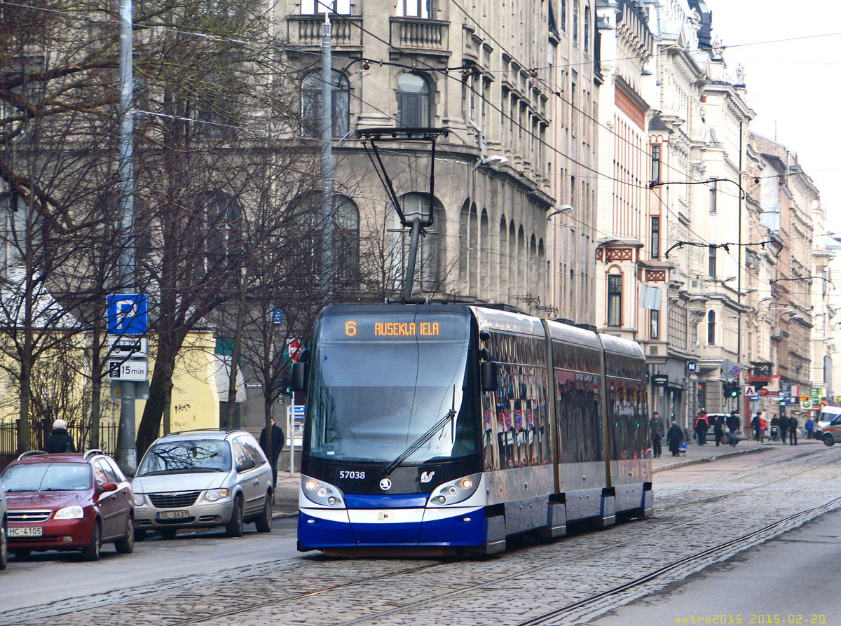 Riga, Škoda 15T ForCity Alfa Riga č. 57038