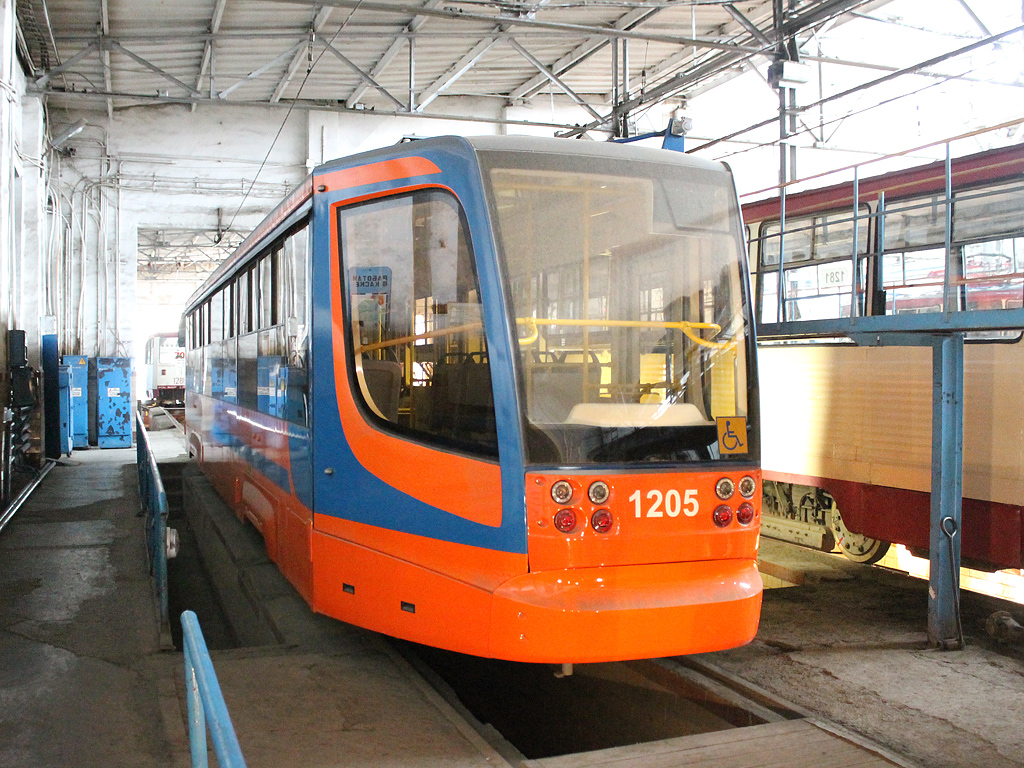 Челябинск, 71-623-02 № 1205