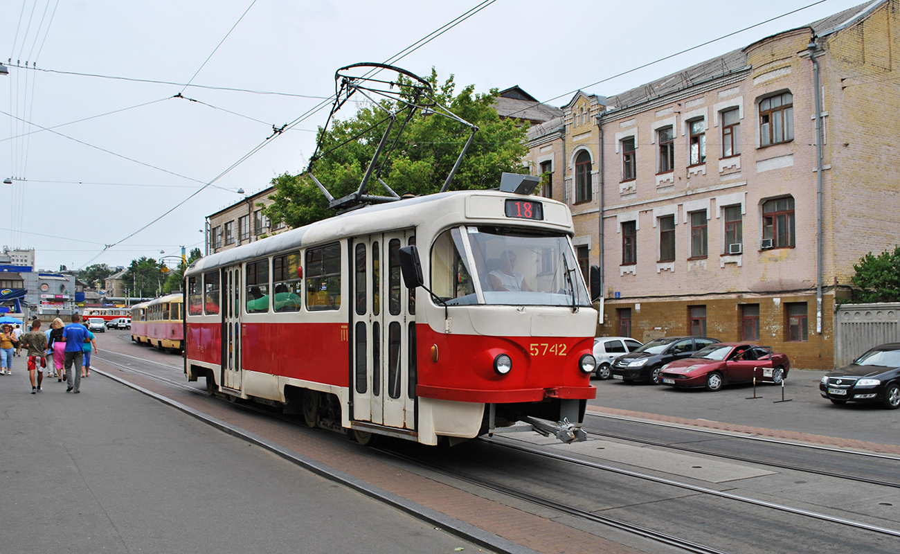 Киев, Tatra T3SU № 5742