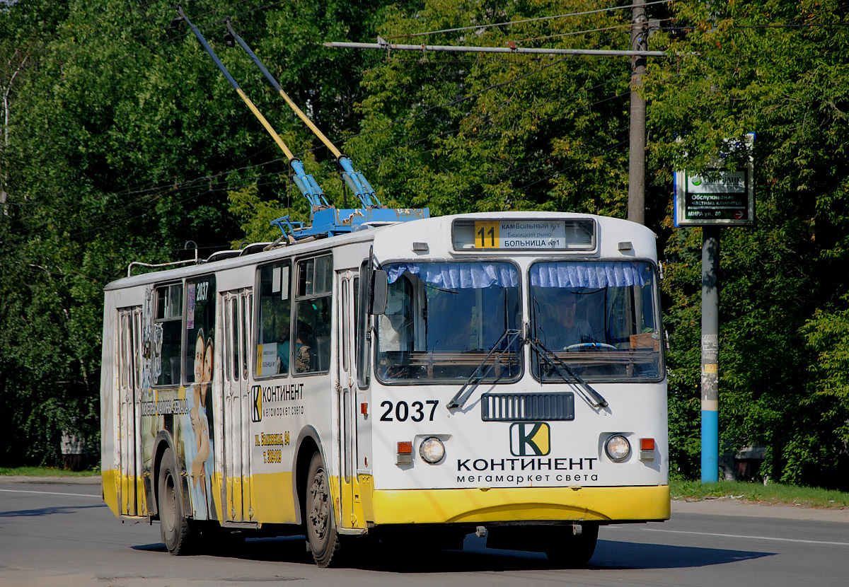 Брянск, ЗиУ-682Г-016 (012) № 2037