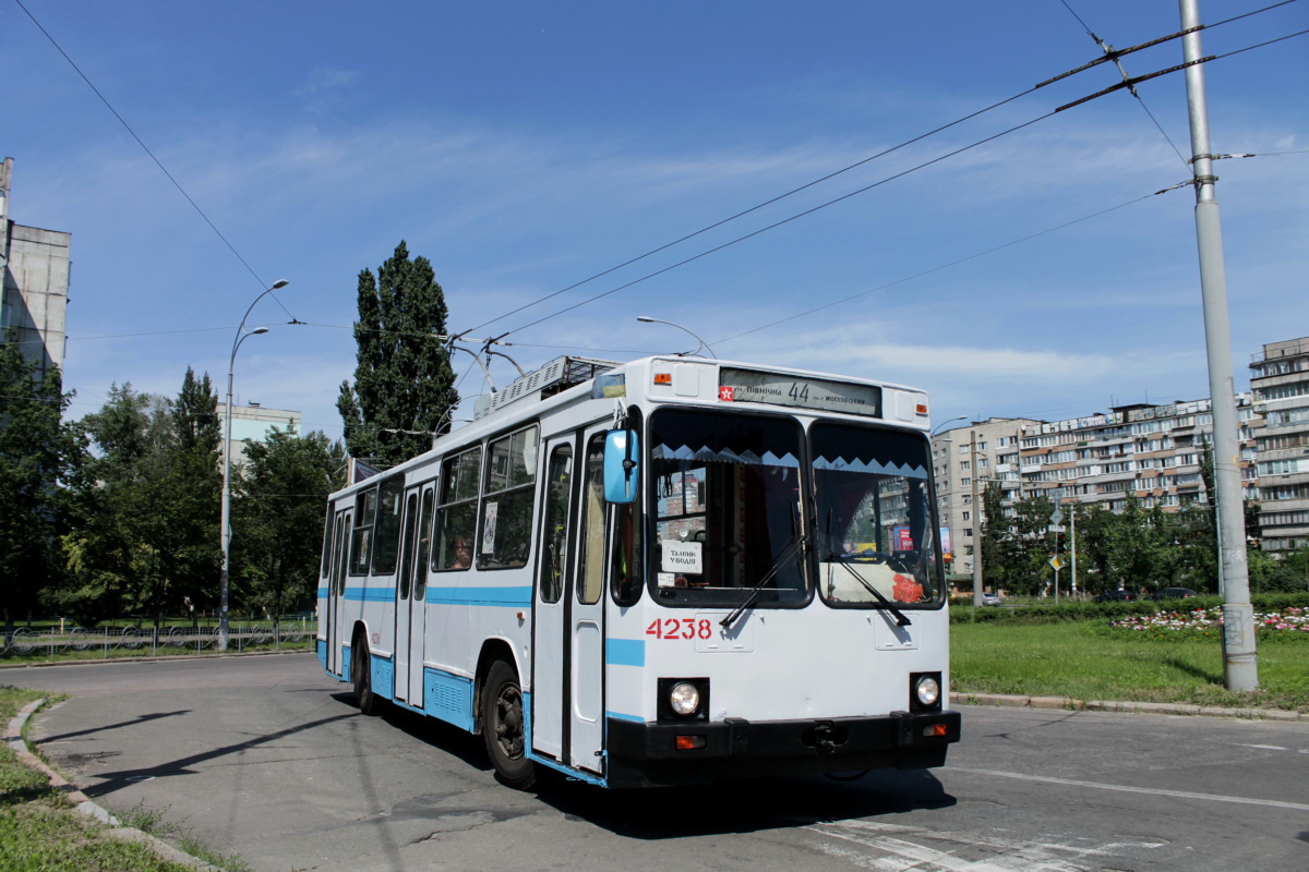 კიევი, YMZ T2 № 4238