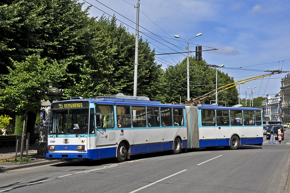 Рига, Škoda 15Tr13/6M № 25081