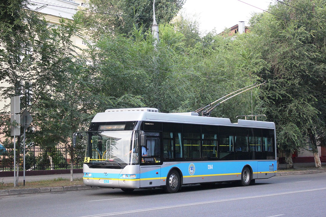 Алматы, YoungMan JNP6120GDZ (Neoplan Kazakhstan) № 1244