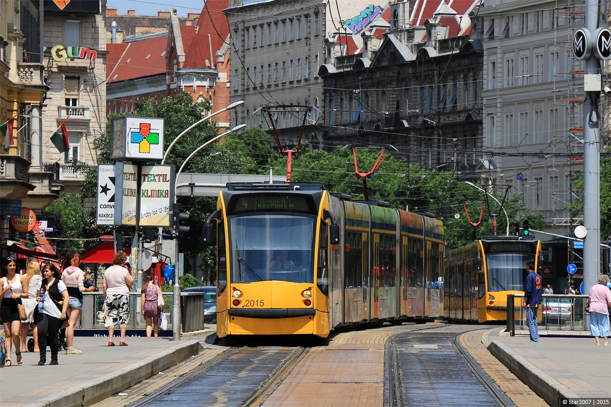 Будапешт, Siemens Combino Supra NF12B № 2015