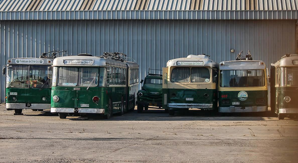 Вальпараисо, Shenfeng SY-D60C № 607; Вальпараисо, Berna/SWS/SAAS 4GTP № 099; Вальпараисо, Pullman-Standard TC-48 № 714; Вальпараисо, Shenfeng SY-D60C № 603