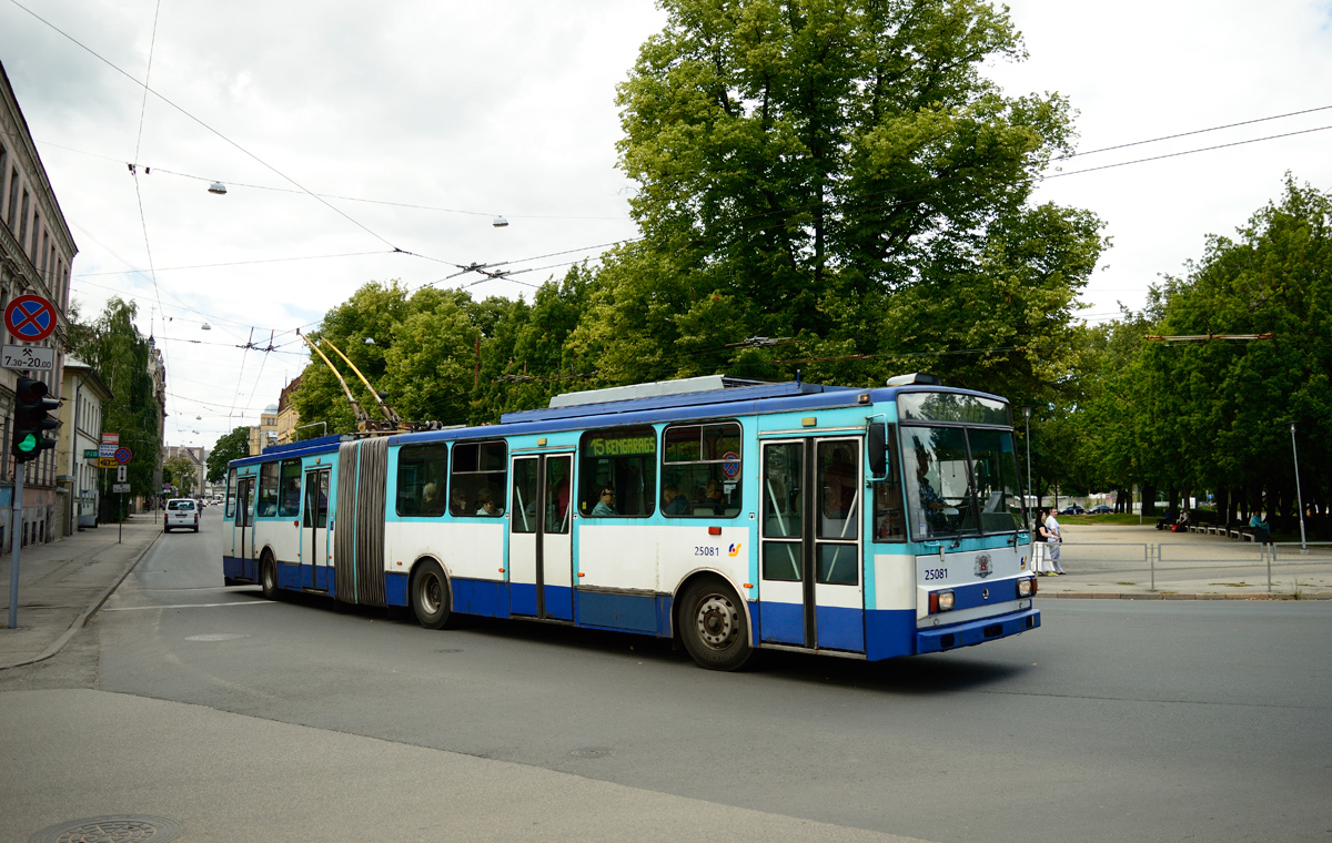 Рига, Škoda 15Tr13/6M № 25081