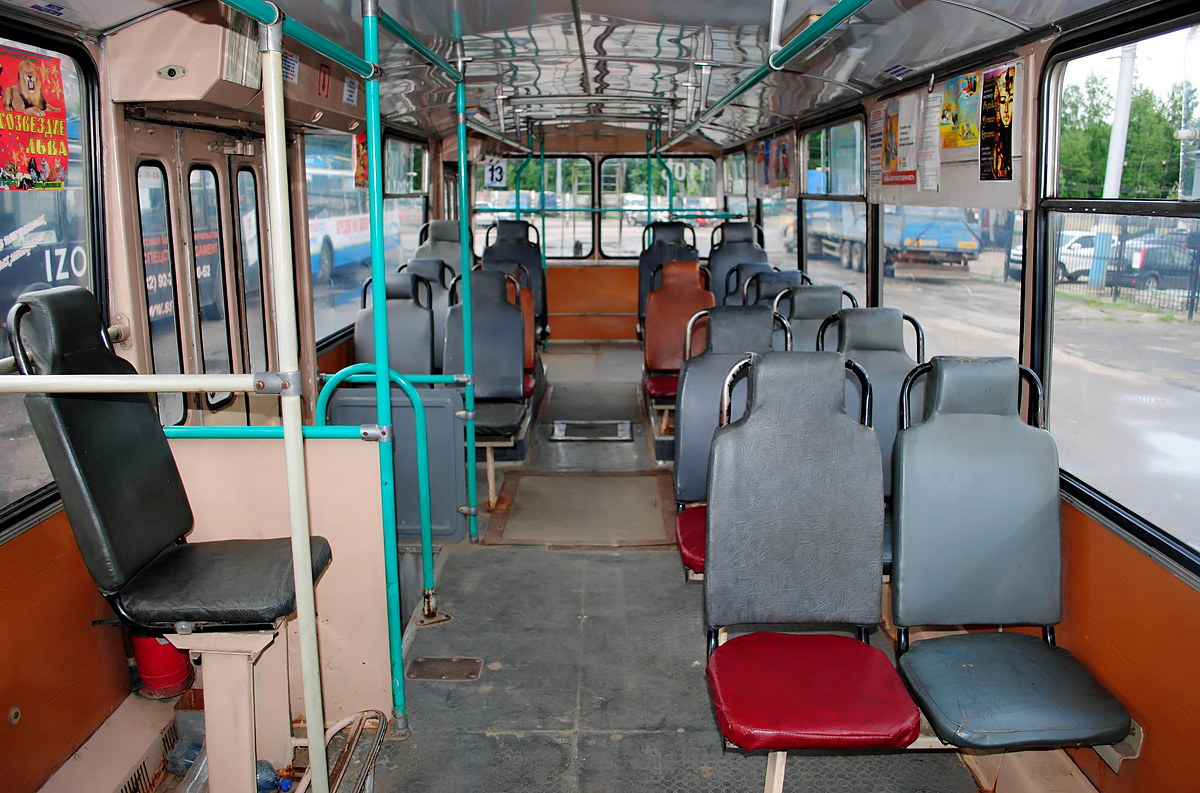 Брянск, ЗиУ-682Г-016 (012) № 1105; Брянск — Салоны