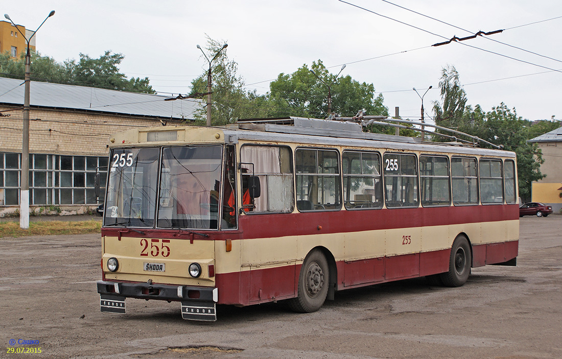 Черновцы, Škoda 14Tr02 № 255
