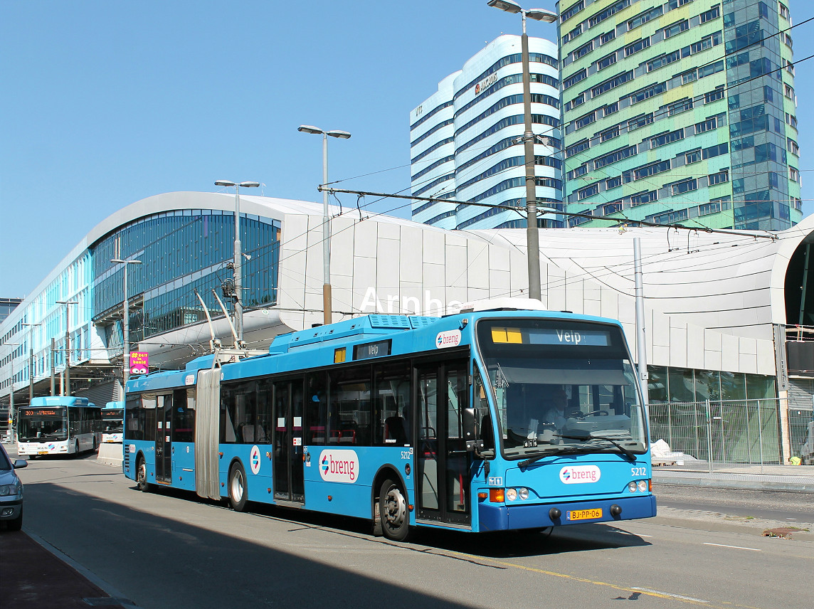 Арнем, Berkhof Premier AT18 № 5212