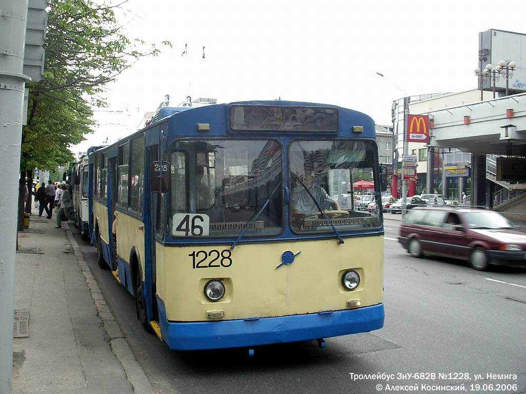 Минск, ЗиУ-682В1 № 1228