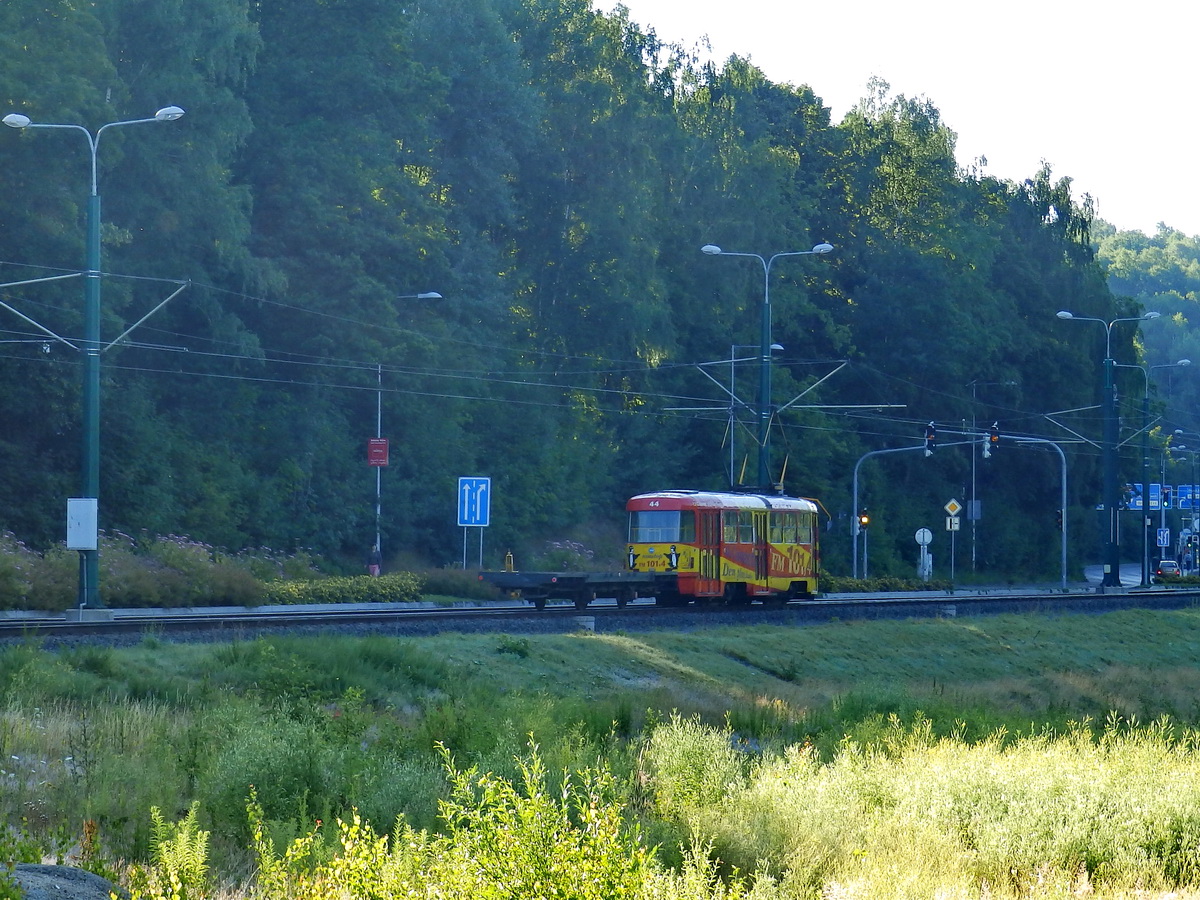 Либерец ― Яблонец-над-Нисой, Tatra T3 № 44; Либерец ― Яблонец-над-Нисой, Двухосный грузовой прицеп № 128