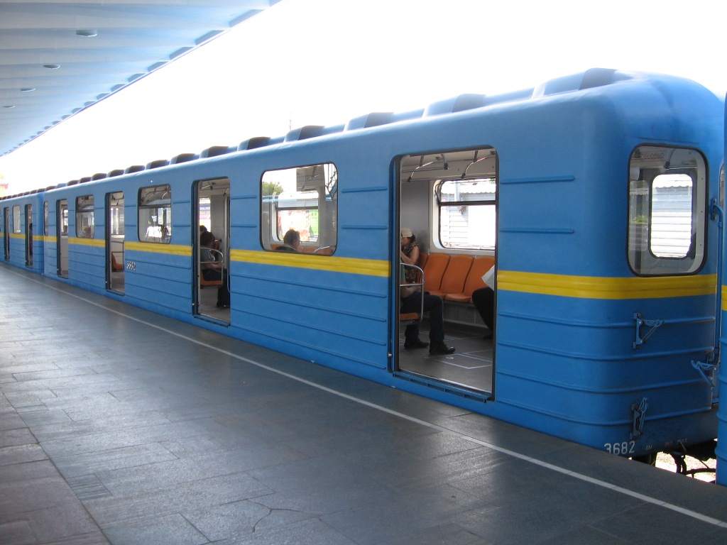 Киев, Е-КМ-Пм (81-7081) № 3682