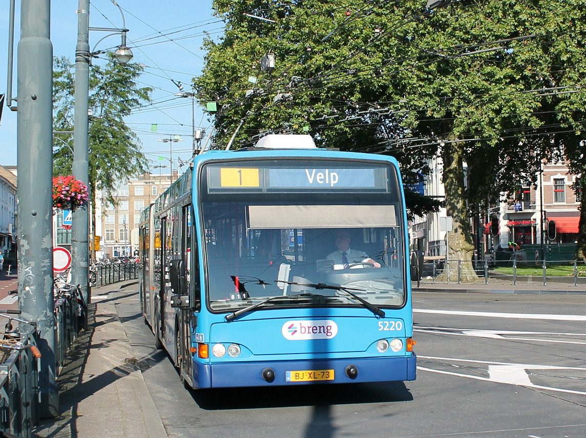 Арнем, Berkhof Premier AT18 № 5220