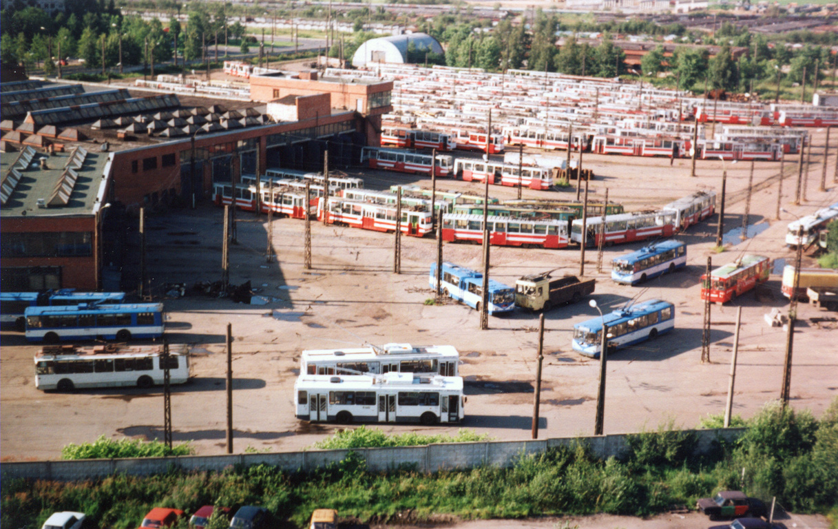 Sankt-Peterburg — Joint tramway-trolleybus depot