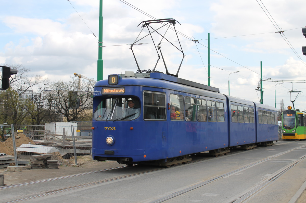 Познань, Duewag GT8 № 703