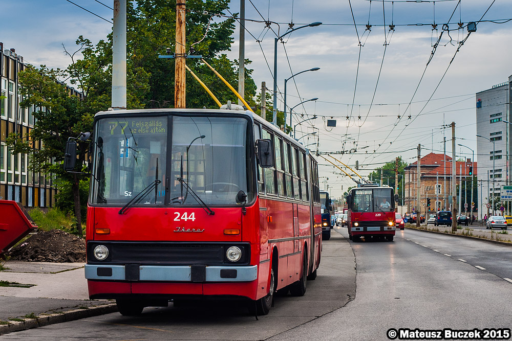 Будапешт, Ikarus 280.94 № 244