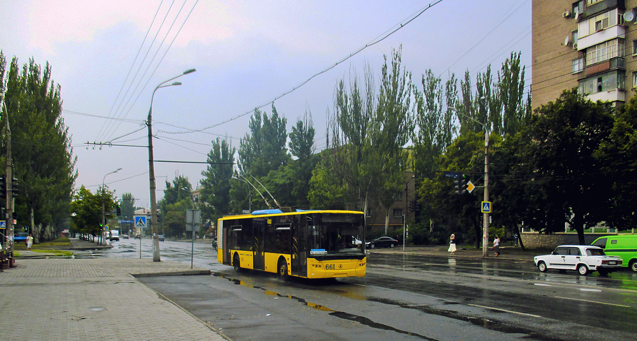 Krivijriha, LAZ E183D1 № 661