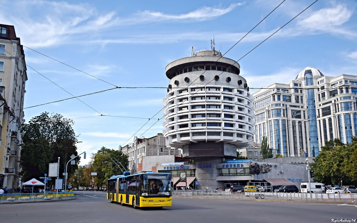 Киев, ЛАЗ E301D1 № 1612
