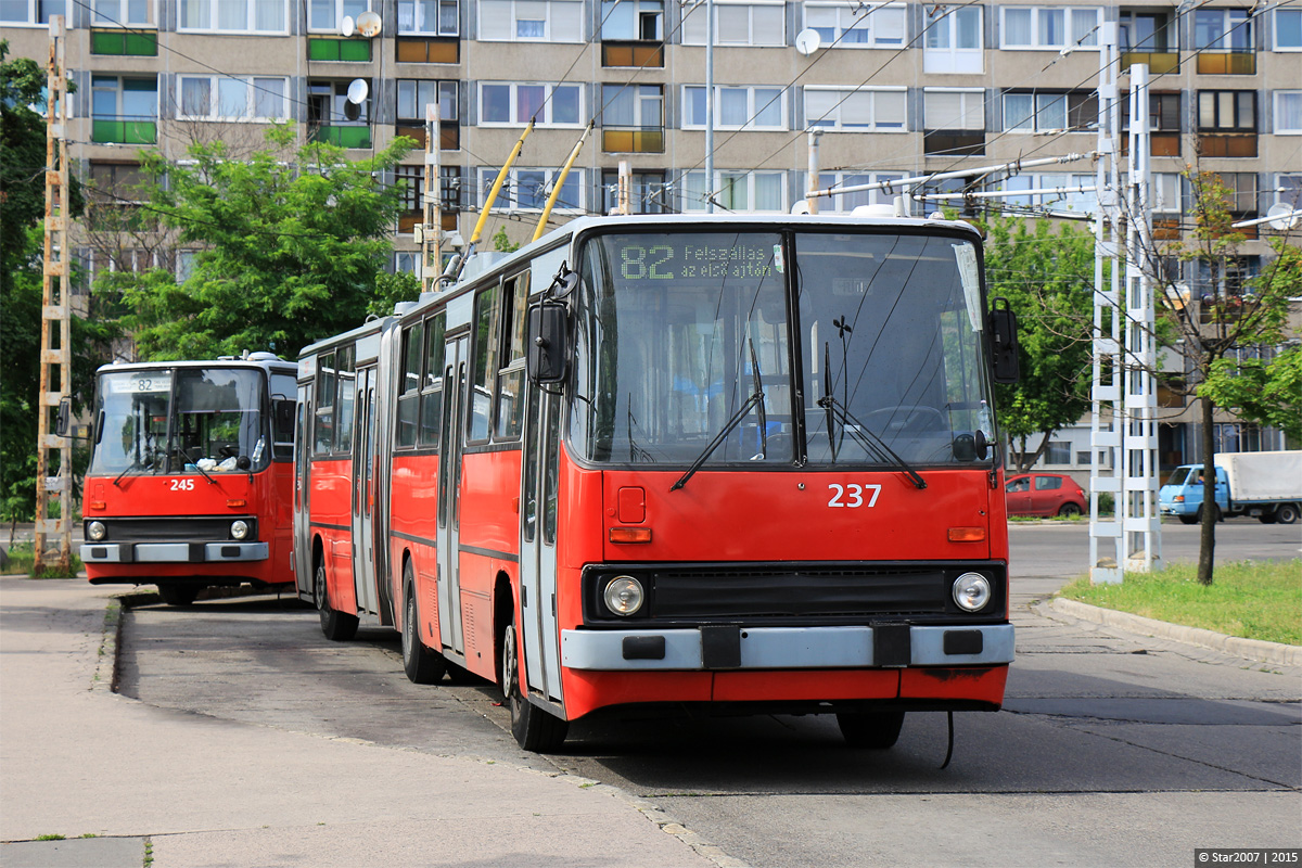 Budimpešta, Ikarus 280.94 Br. 237