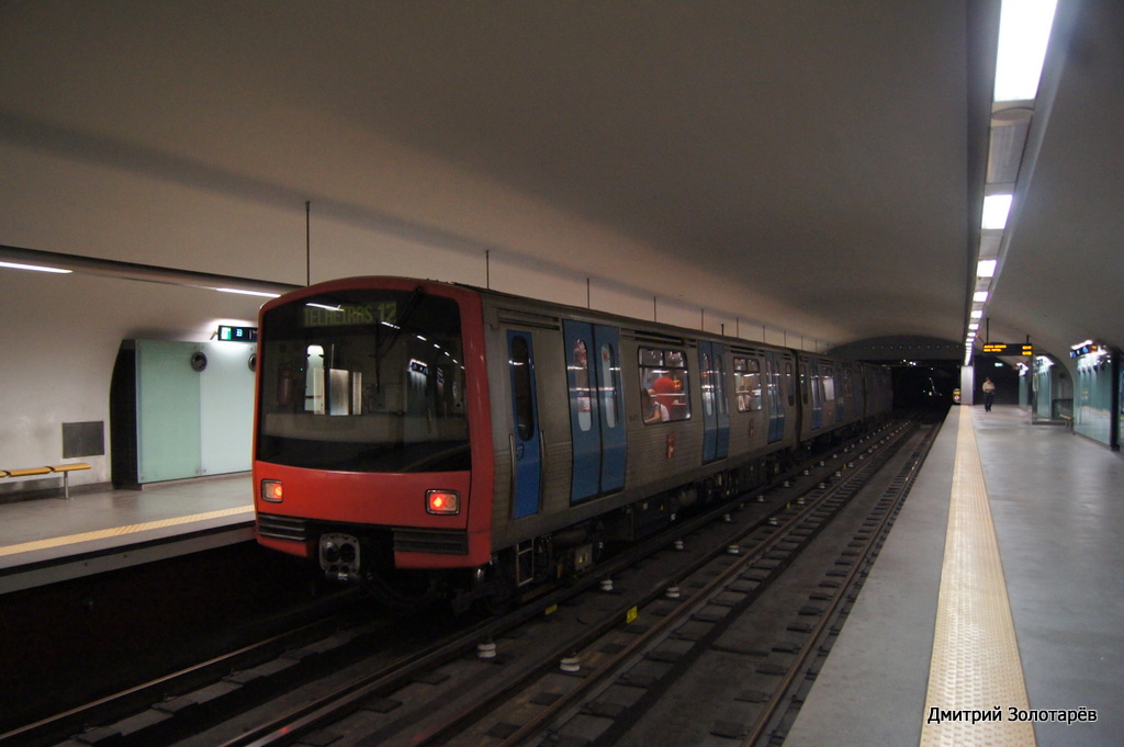 Лиссабон, ML99 № M672; Лиссабон — Metro — Linha Verde