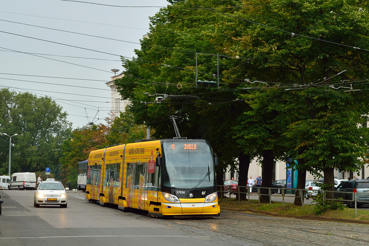 Riga, Škoda 15T ForCity Alfa Riga N°. 57038