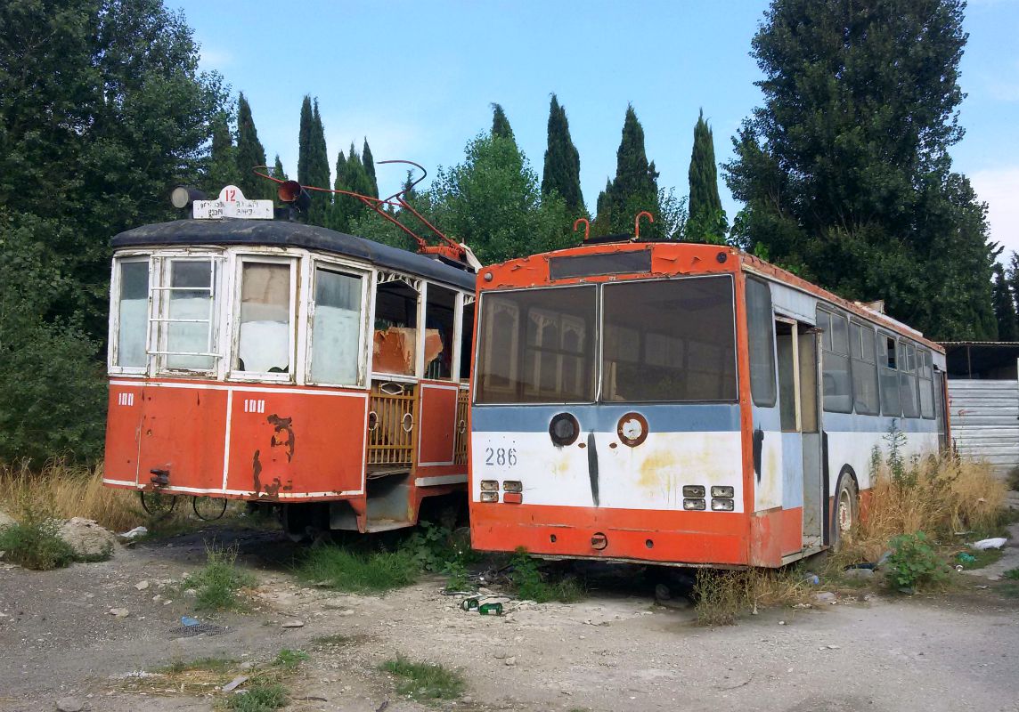 თბილისი, KTM-2 № 100; თბილისი, Škoda 14Tr02 № 286