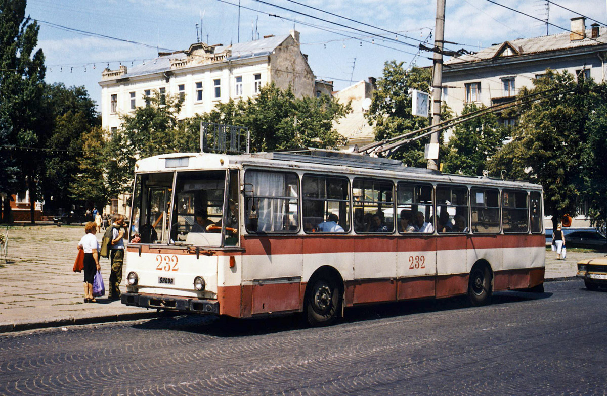 Черновцы, Škoda 14Tr02 № 232