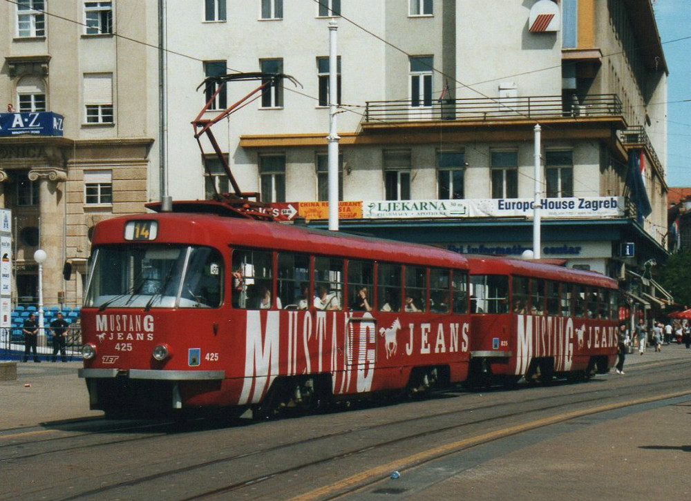 Záhřeb, Tatra T4YU č. 425