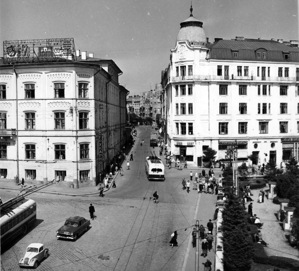 Черновцы, МТБ-82Д № 6; Черновцы — Исторические фотографии (до 1991 года)