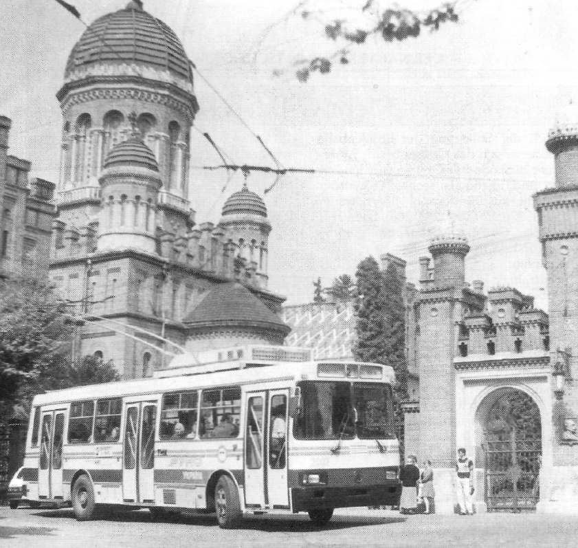 Tchernivtsi, LAZ-52522 N°. 2002; Tchernivtsi — Old photos (1992-2000)