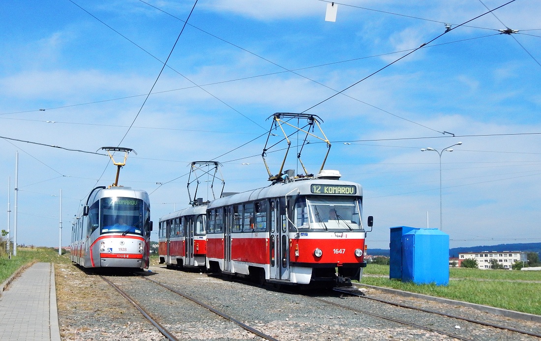 Брно, Tatra T3G № 1647; Брно, Škoda 13T Elektra № 1928