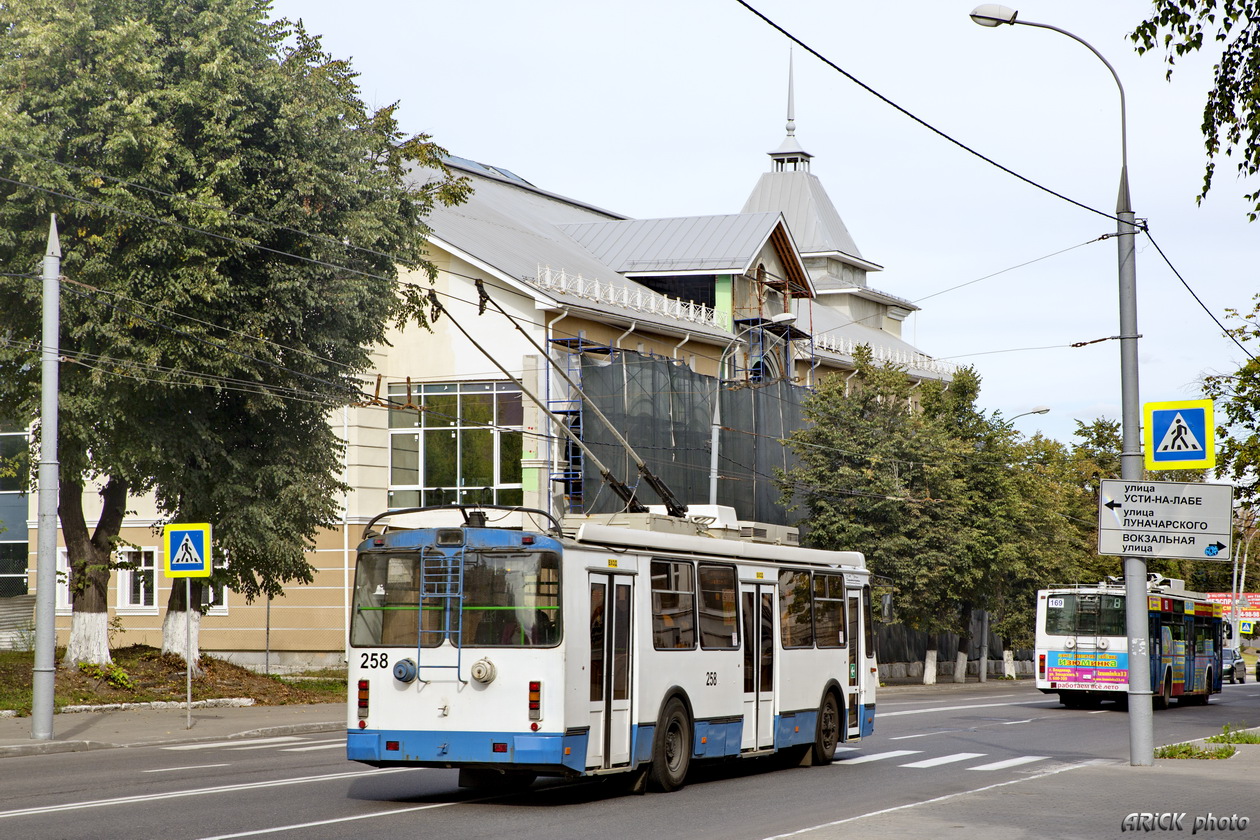 Vladimir, ZiU-682G-016.04 č. 258