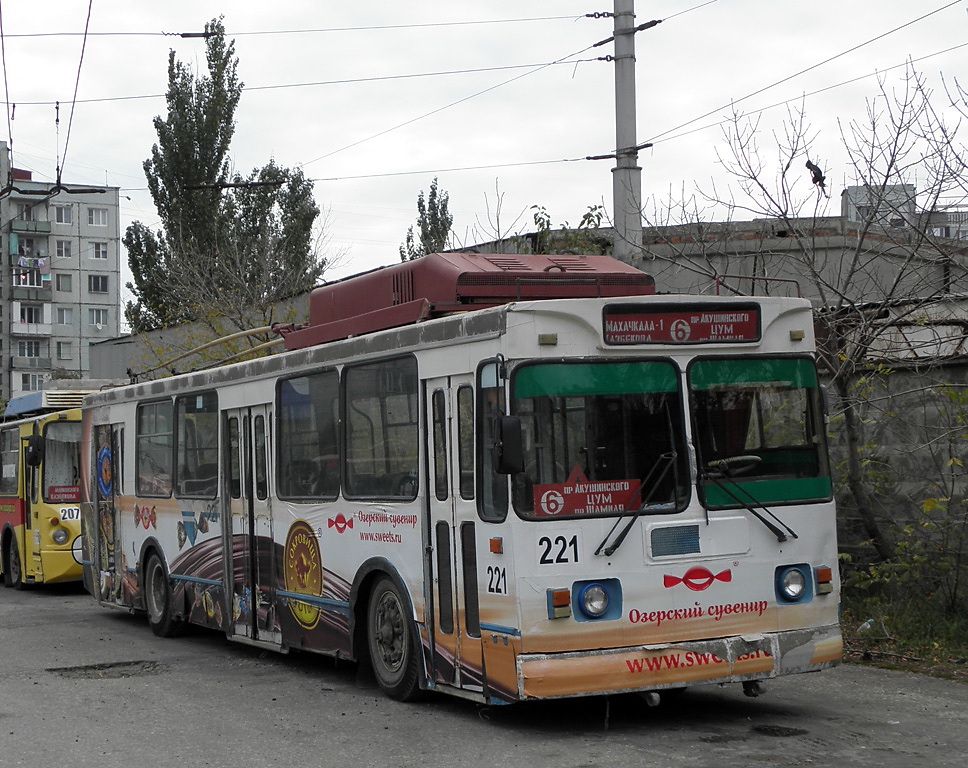 Махачкала, ЗиУ-682ГМ1 № 221