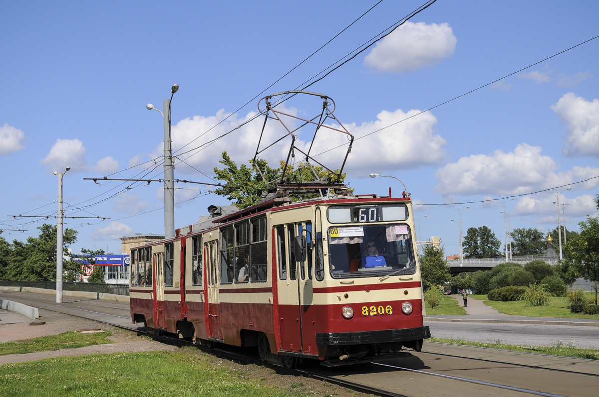 Saint-Petersburg, LVS-86K č. 8206