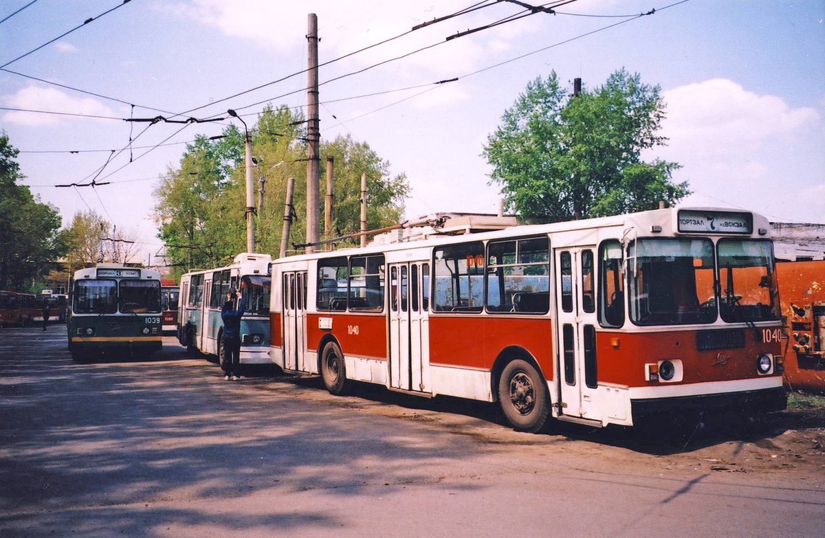 Красноярск, ЗиУ-682Г [Г00] № 1039; Красноярск, ЗиУ-682Г [Г00] № 1040