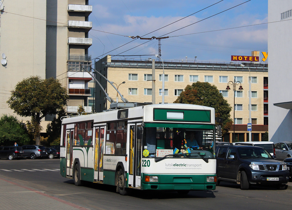 Луцк, MPK/Jelcz M121M EKO-BUS № 220