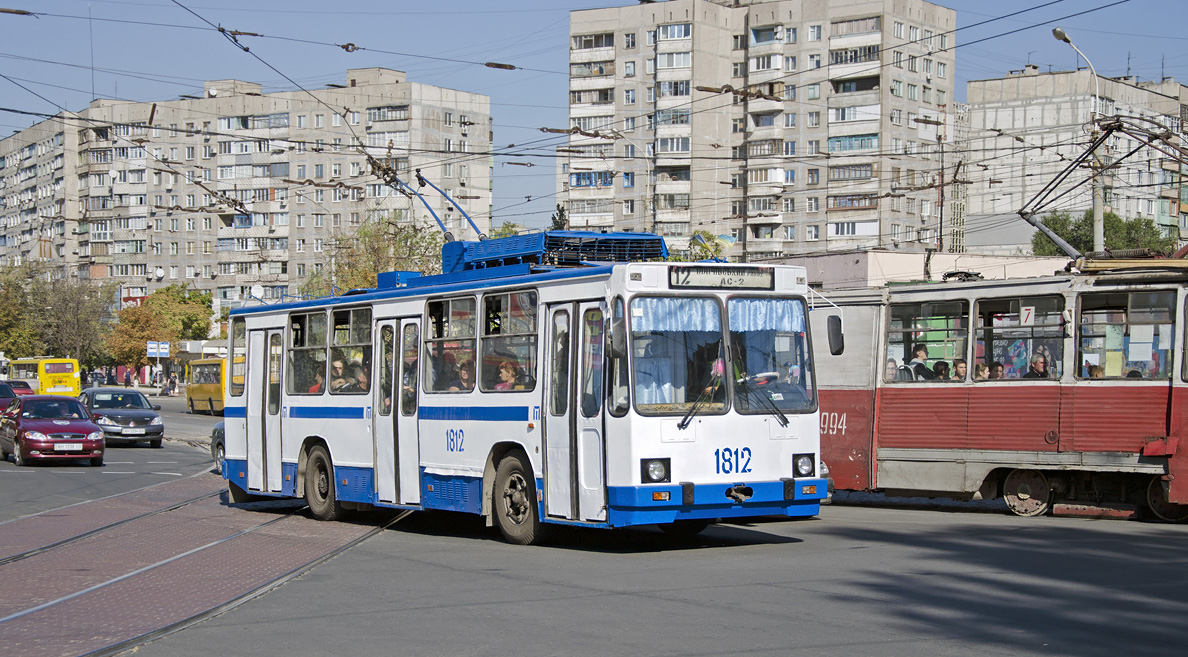 Мариуполь, ЮМЗ Т2 № 1812