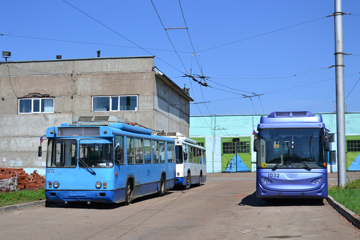 Уфа, БТЗ-5276-04 № 1051; Уфа, БТЗ-52763А № 1032