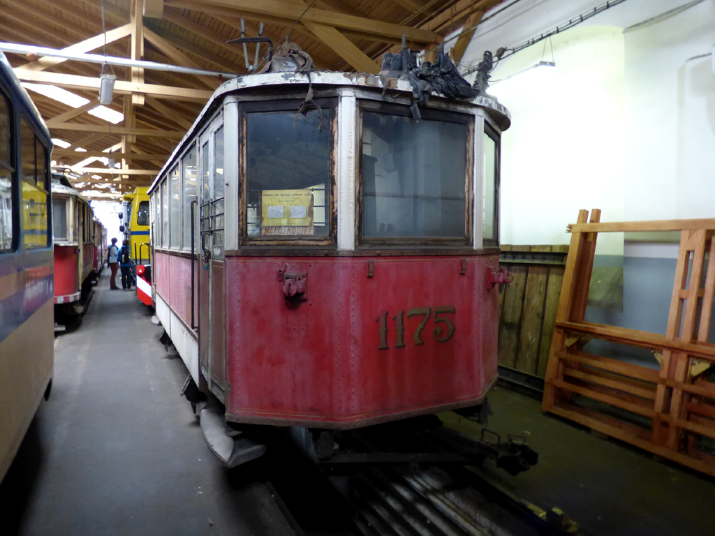 Praha, Ringhoffer 805-1219 series č. 1175