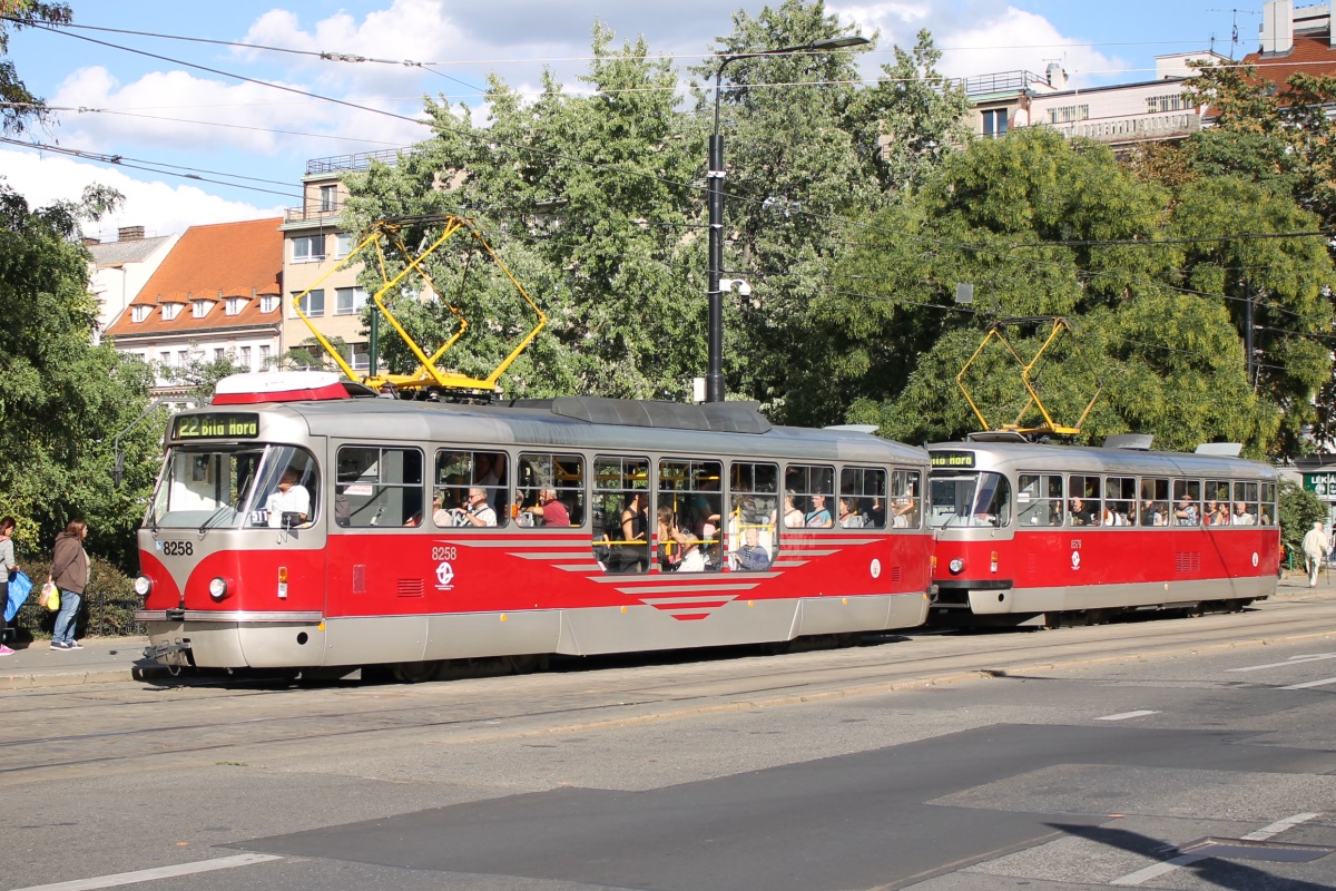 Prag, Tatra T3R.PLF Nr. 8258