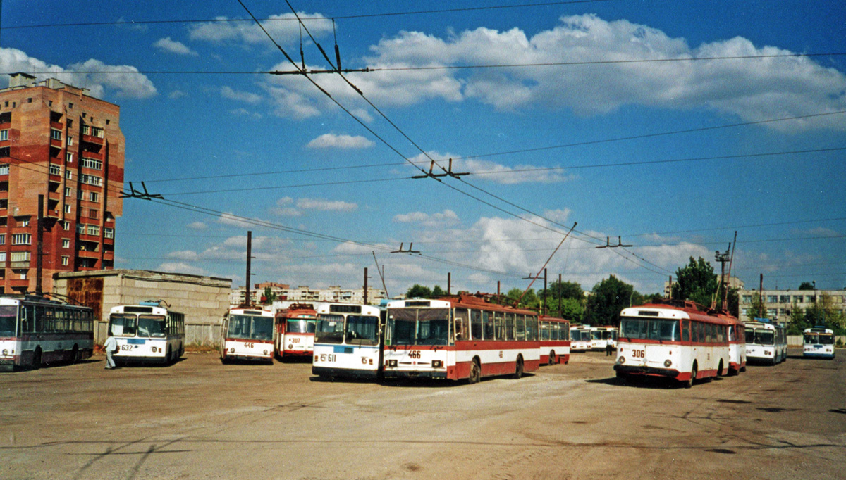 Мариуполь, Škoda 14Tr02/6 № 446; Мариуполь, Škoda 14Tr89/6 № 466; Мариуполь, Škoda 9TrH29 № 306