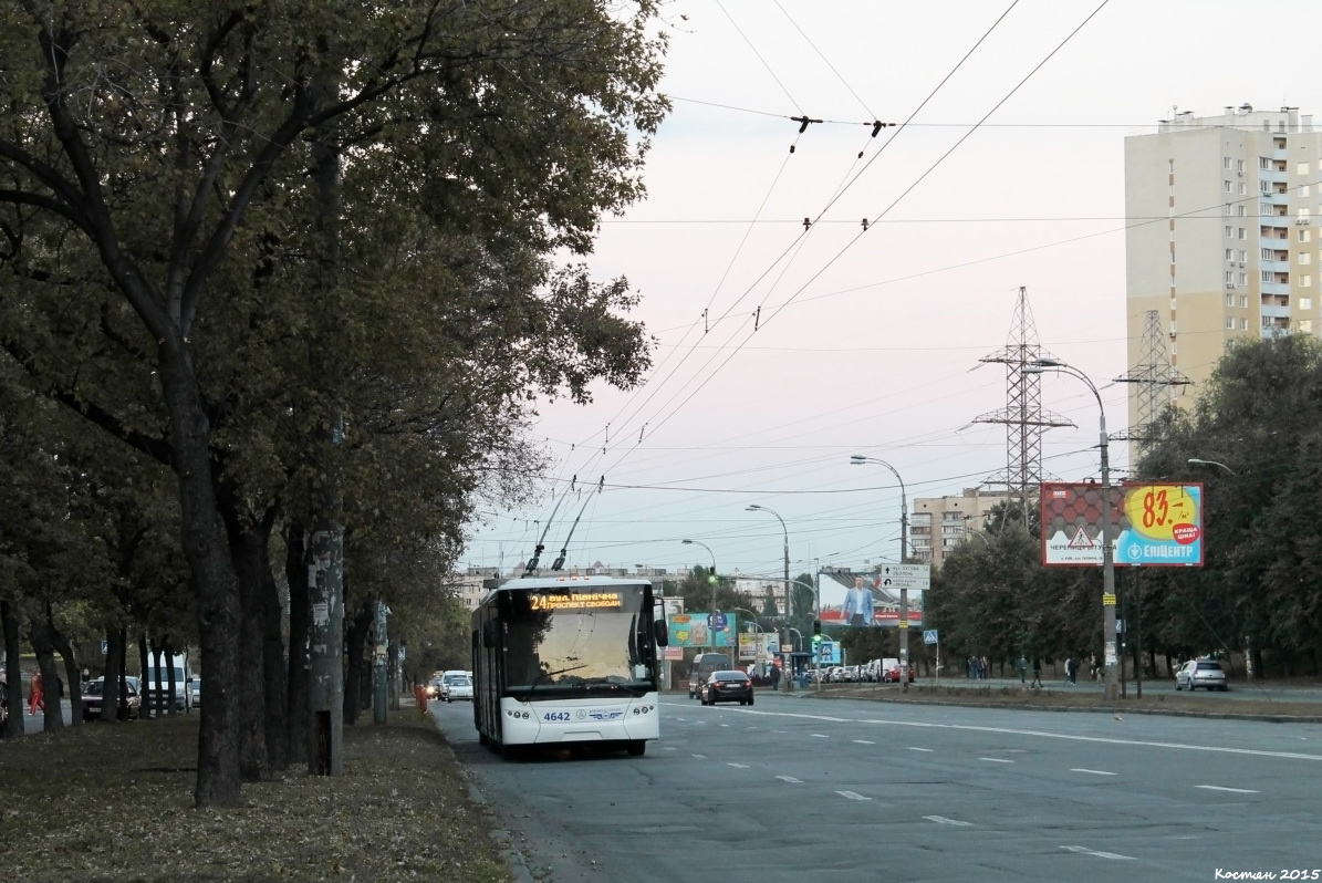 Киев, ЛАЗ E301D1 № 4642