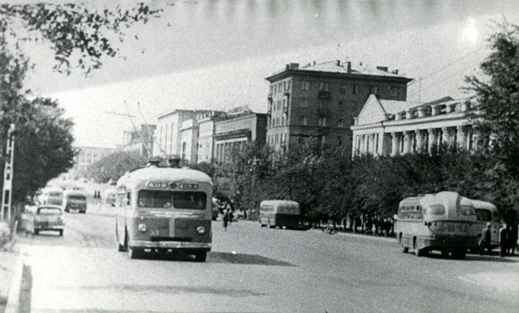 Челябинск, МТБ-82Д № 33; Челябинск — Исторические фотографии