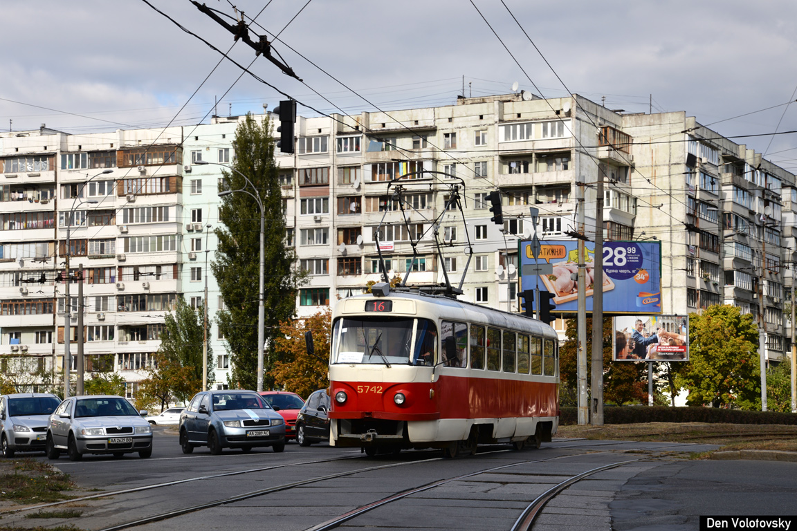 Киев, Tatra T3SU № 5742