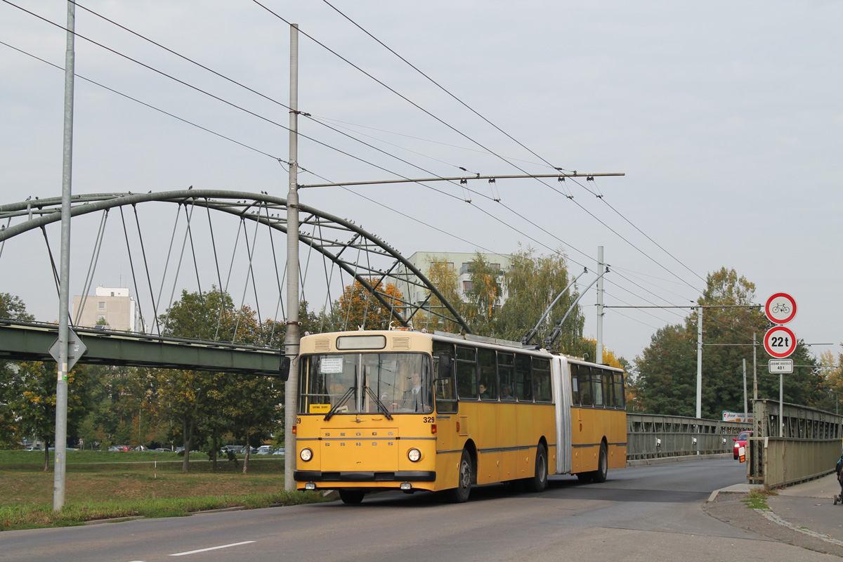 Пардубице, Škoda Sanos S 200 Tr № 329