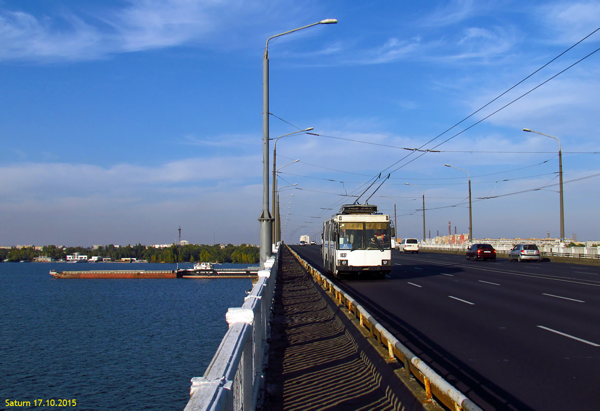 Днепр, ЮМЗ Т1Р (Т2П) № 1037