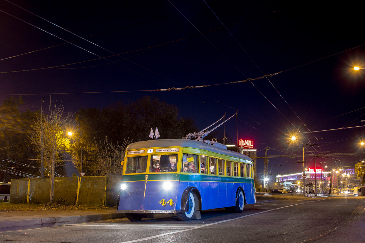 Санкт-Петербург, ЯТБ-1 № 44; Москва — Парад к 82-летию троллейбуса 24 октября 2015