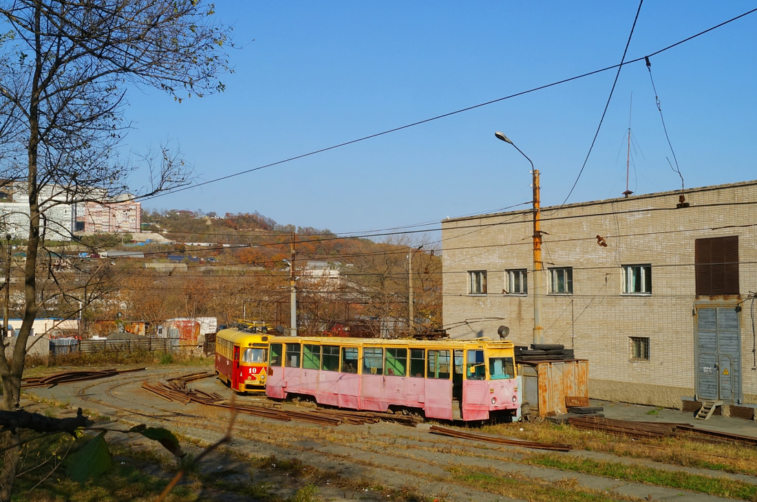Владивосток, 71-605А № 09; Владивосток, РВЗ-6М2 № 10