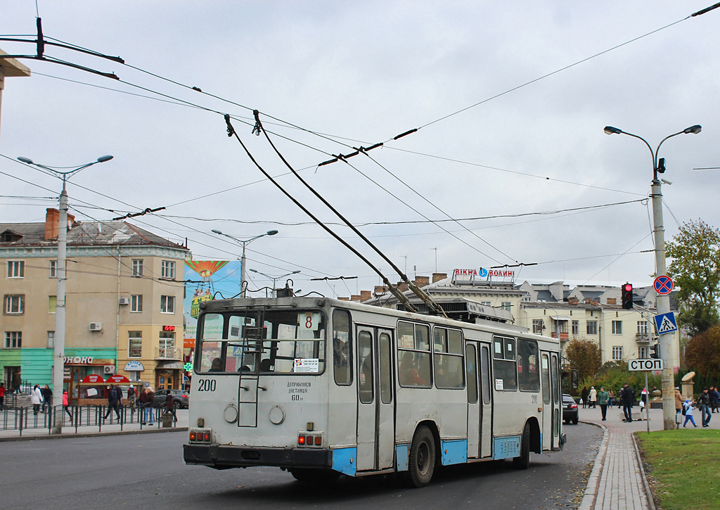 Луцк, ЮМЗ Т2 № 200