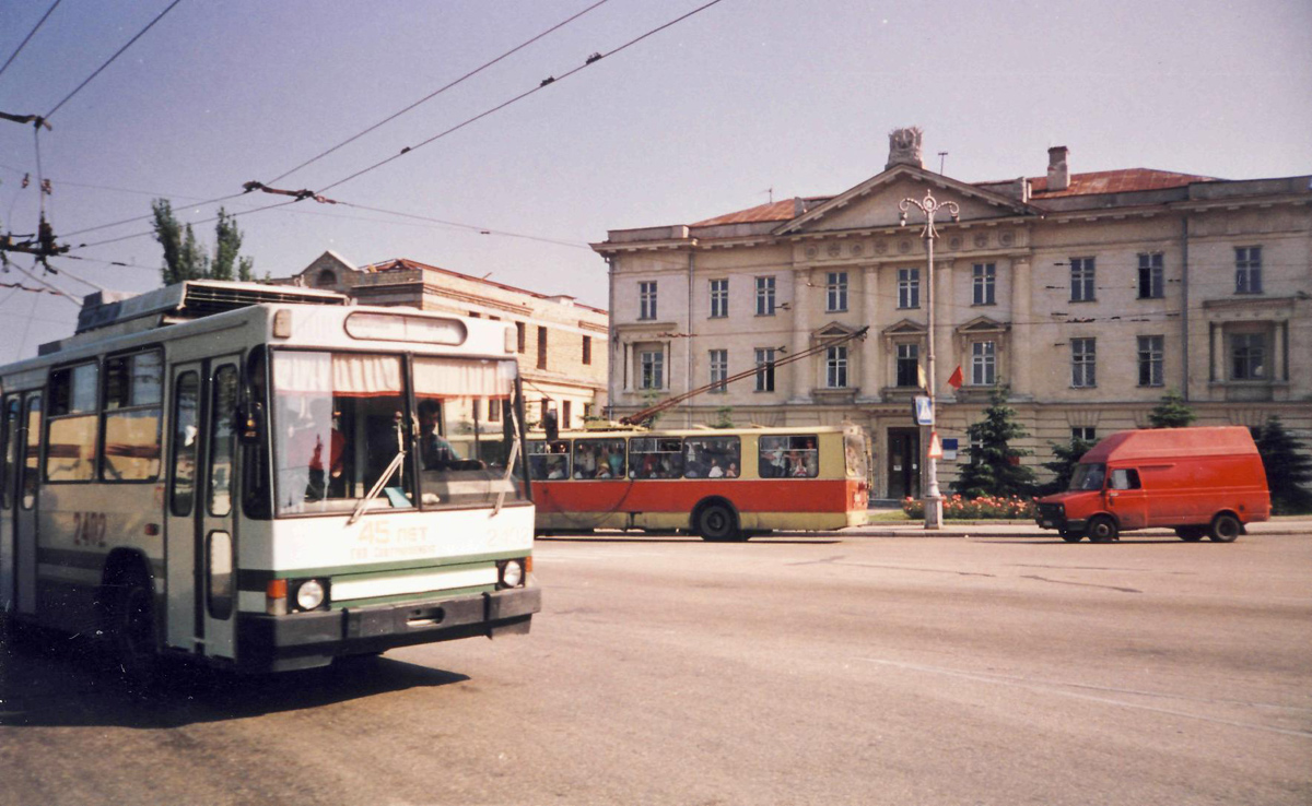 Севастополь, ЮМЗ Т2 № 2402